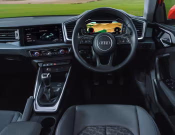 Panel frontal Audi A1 Sportback 30 TFSI Sport [UK-spec] '2018–21