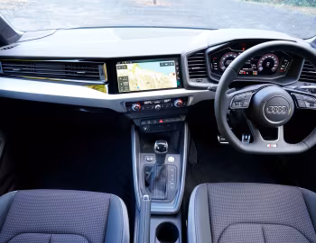 Panel frontal Audi A1 Sportback 35 TFSI S line [Japan] '2019–pr.