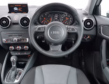 Panel frontal Audi A1 TDI [UK-spec] (8X) '2014–18