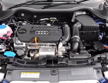 Bajo el capó Audi A1 TFSI [UK-spec] (8X) '2010–14