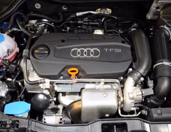 Bajo el capó Audi A1 TFSI S line [South Africa] (8X) '2011–14