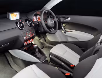 Interior Audi A1 TFSI S line [South Africa] (8X) '2011–14