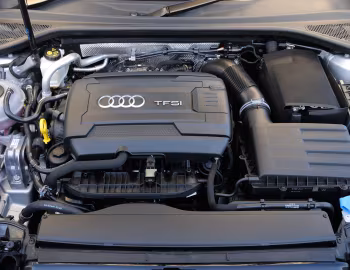 Sous la capuche Audi A3 Sedan 1.8 T S line [South Africa] (8V) '2013–16