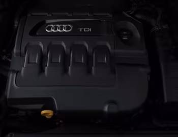 Bajo el capó Audi A3 Sedan 2.0 TDI S line quattro [Worldwide] (8V) '2013–16