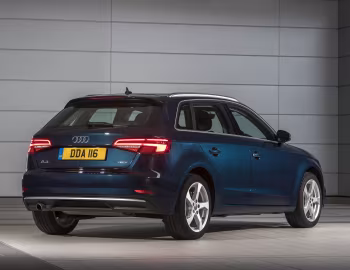 Audi A3 Sportback 2.0 TFSI [UK-spec] (8V) '2016–20