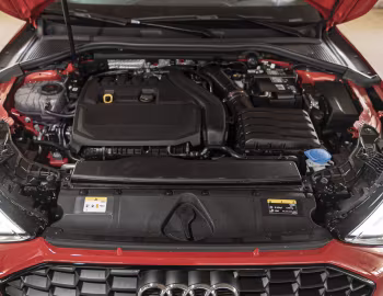 Bajo el capó Audi A3 Sportback 35 TFSI S line [Worldwide] '2020–24