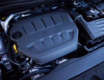 Bajo el capó Audi A3 Sportback 40 TFSI quattro S line [Australia] '2022–pr.