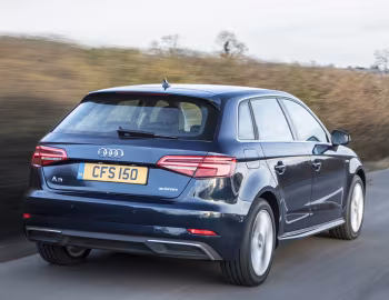 Audi A3 Sportback e-tron [UK-spec] (8V) '2016–20