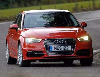 Audi A3 Sportback e-tron [UK-spec] (8V) '2014–16