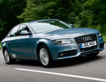 Audi A4 2.7 TDI Sedan [UK-spec] (B8,8K) '2009–11