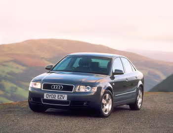 Audi A4 2.0 FSI [UK-spec] (B6/8E) '2000–04