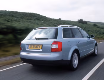 Audi A4 2.0 FSI Avant [UK-spec] (B6/8E) '2001–04