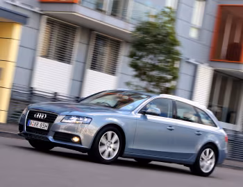 Audi A4 2.0 TDI Avant [Worldwide] (B8,8K) '2008–11