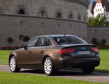 Audi A4 2.0 TDI quattro Sedan [Worldwide] (B8,8K) '2007–11