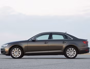 Audi A4 2.0 TFSI [Japan] (B9) '2016–19
