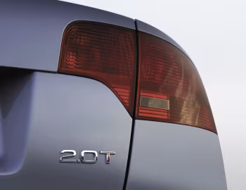 Audi A4 2.0T Sedan [Worldwide] (B7,8E) '2004–07