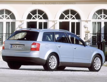 Audi A4 2.5 TDI Avant [Worldwide] (B6/8E) '2001–04