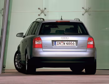 Audi A4 2.5 TDI Avant [Worldwide] (B6/8E) '2001–04