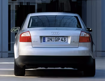 Audi A4 2.5 TDI quattro [Worldwide] (B6/8E) '11.2000–11.2004