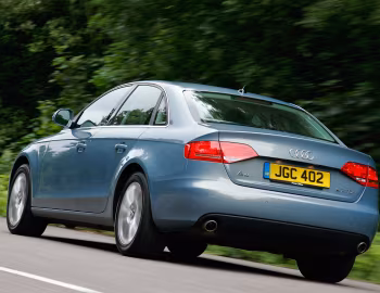 Audi A4 2.7 TDI Sedan [UK-spec] (B8,8K) '2009–11