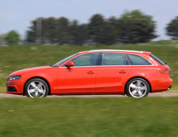 Audi A4 3.0 TDI quattro Avant [UK-spec] (B8,8K) '2008–11