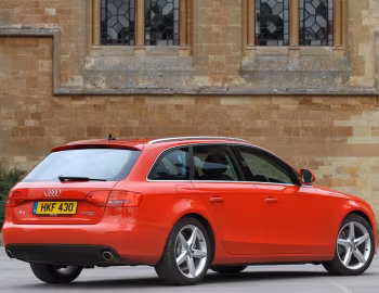 Audi A4 3.0 TDI quattro Avant [UK-spec] (B8,8K) '2008–11