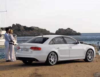 Audi A4 3.2 FSI quattro S-Line Sedan [Worldwide] (B8,8K) '2007–11