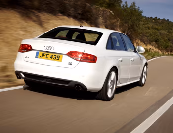 Audi A4 3.2 FSI quattro S-Line Sedan [UK-spec] (B8,8K) '2007–11