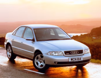 Audi A4 [UK-spec] (B5/8D2) '1999–2000
