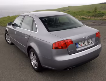 Audi A4 2.0 TDI Sedan [Australia] (B7,8E) '2005–07