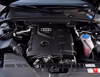 Bajo el capó 2010–11 Audi A5 2.0T Cabriolet [North America] '2009–11