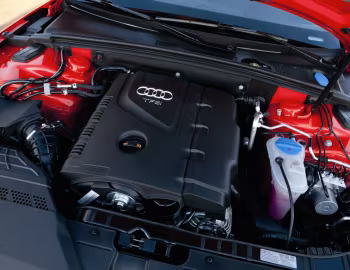Bajo el capó 2008–11 Audi A5 2.0T Coupé [North America] '2007–11