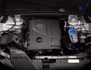 Bajo el capó 2013–16 Audi A5 2.0T Coupé [North America] '2012–16