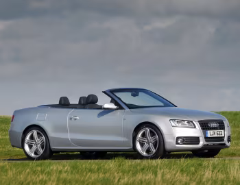 Audi A5 2.0T S line Cabriolet [UK-spec] '2009–11