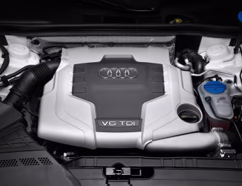 Bajo el capó Audi A5 3.0 TDI Cabriolet '2009–11