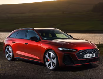 Audi A5 Avant e-hybrid quattro S line [UK-spec] (B10) '2025–pr.