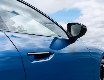 Audi A5 Avant e-hybrid quattro S line [Australia] (B10) '2025–pr.