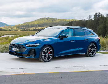 Audi A5 Avant e-hybrid quattro S line [Australia] (B10) '2025–pr.