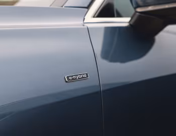 Audi A5 Avant e-hybrid quattro S line [Worldwide] (B10) '2025–pr.