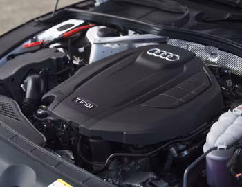 Bajo el capó Audi A5 Coupé 40 TFSI S line [UK-spec] '2020–24