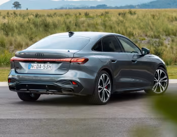 Audi A5 e-hybrid quattro S line [Australia] (B10) '2025–pr.
