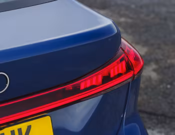 Audi A5 TDI S line "Launch Edition" [UK-spec] (B10) '2024–н.в.