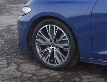 Audi A5 TDI S line "Launch Edition" [UK-spec] (B10) '2024–н.в.