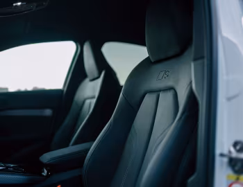 Interior Audi A5 TFSI S line [Japan] (B10) '2025–pr.