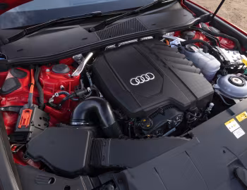 Bajo el capó Audi A6 50 TFSI e quattro S line Avant [UK-spec] (C8) '2021–pr.