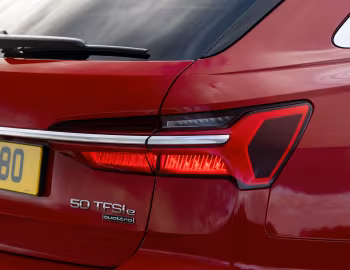 Audi A6 50 TFSI e quattro S line Avant [UK-spec] (C8) '2021–pr.