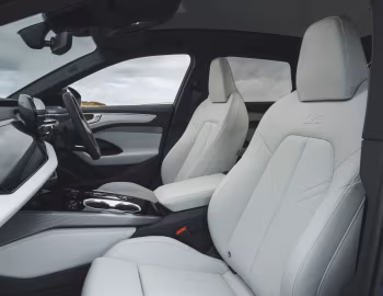 Interior Audi A6 Avant TDI quattro S line "Launch Edition" [UK-spec] '2025–pr.