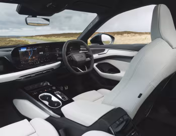 Interior Audi A6 Avant TDI quattro S line "Launch Edition" [UK-spec] '2025–pr.