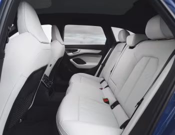 Interior Audi A6 Avant TDI quattro S line "Launch Edition" [UK-spec] '2025–pr.