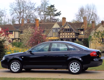Audi A6 Sedan [UK-spec] (C5/4B) '1997–2001